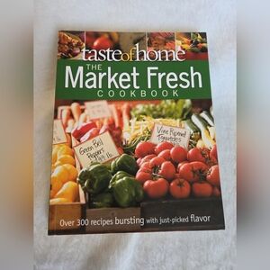 Taste of Home Green and Red Market Fresh Cookbook